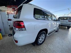 تۆیۆتا لاند کروزەر